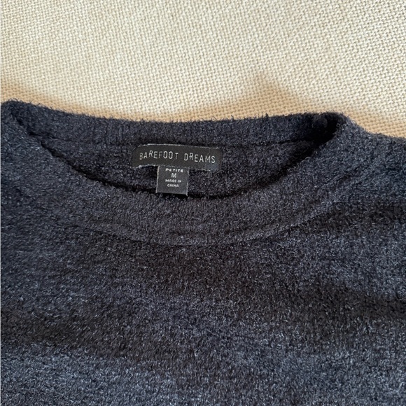 Barefoot Dreams women’s Charcoal Crewneck Sweater - Picture 3 of 4